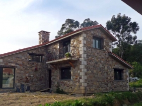 Vivienda en Punxeiro, Oleiros