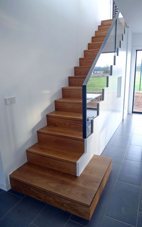 Escalera interior vivienda en Rúa Aba