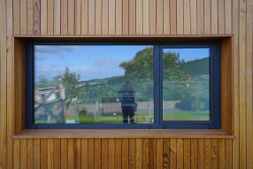 Vivienda en O Val, Narón. Detalle ventana