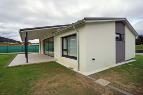 Vivienda en Xarío, Miño. Vista exterior porche