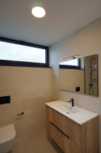 Vivienda en Xarío, Miño. Baño dormitorio principal
