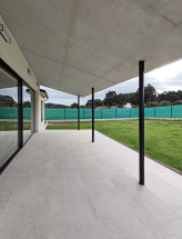 Vivienda en Xarío, Miño. Vista exterior porche