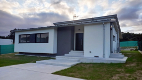 Vivienda en Xarío, Miño. Vista exterior Acceso