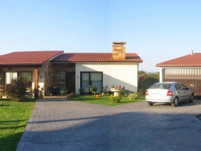 Vivienda en Bemantes, Miño