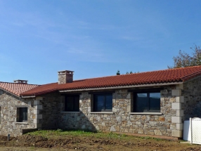 Vivienda en Cañás, Carral