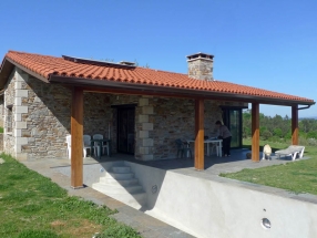 Vivienda en Cañás, Carral