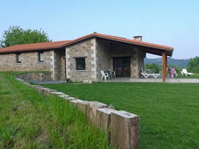 Vivienda en Cañás, Carral